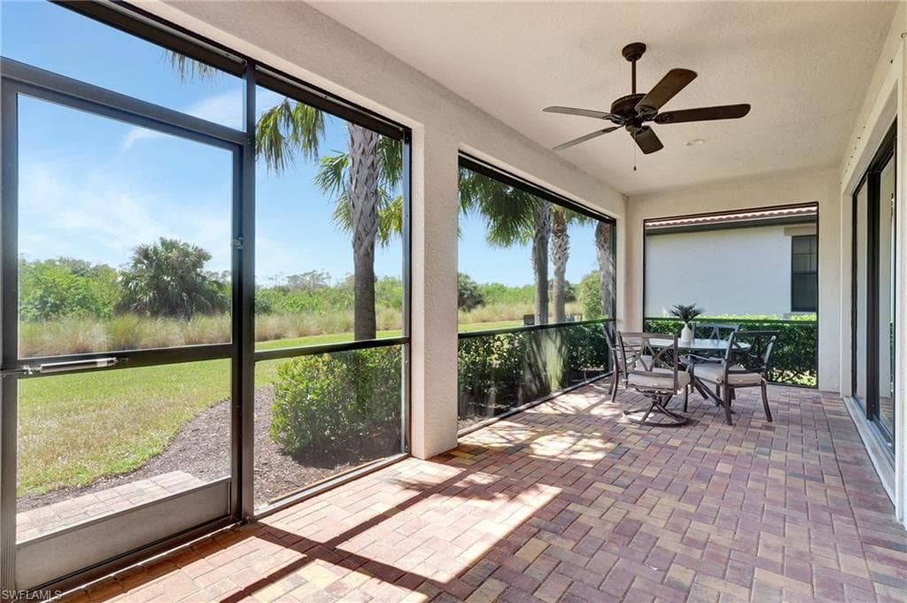 1570 Oceania Dr S, Naples, FL 34113-34