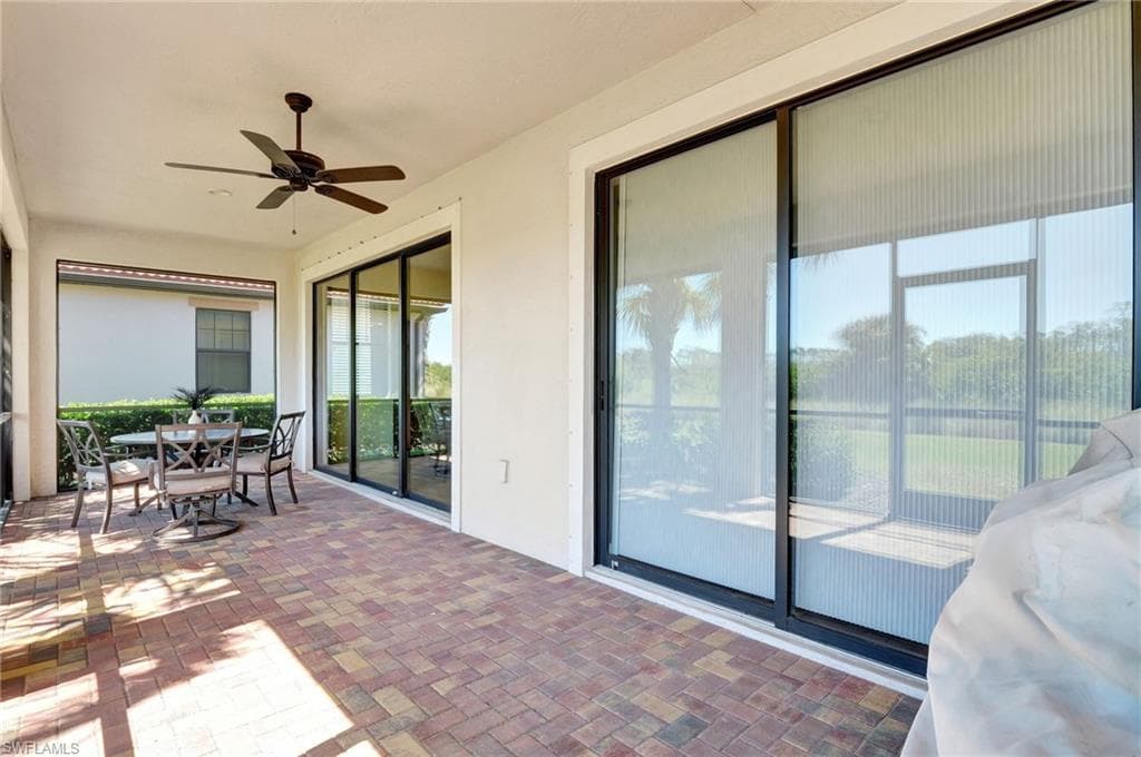 1570 Oceania Dr S, Naples, FL 34113-35