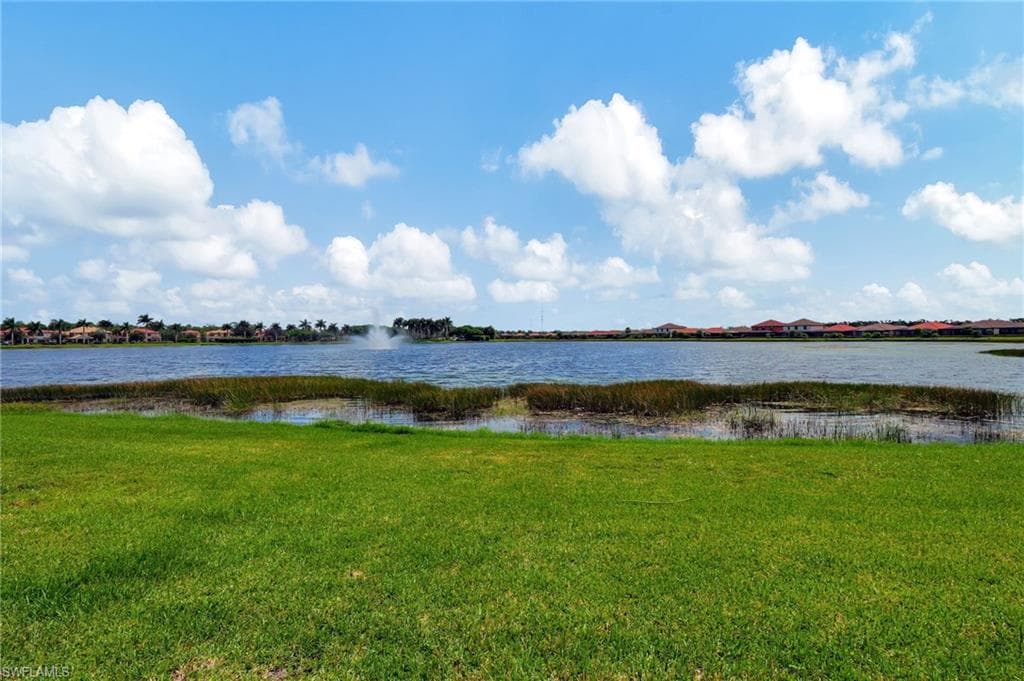 1570 Oceania Dr S, Naples, FL 34113-40