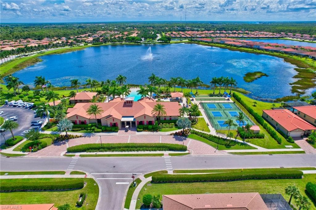 1570 Oceania Dr S, Naples, FL 34113-41