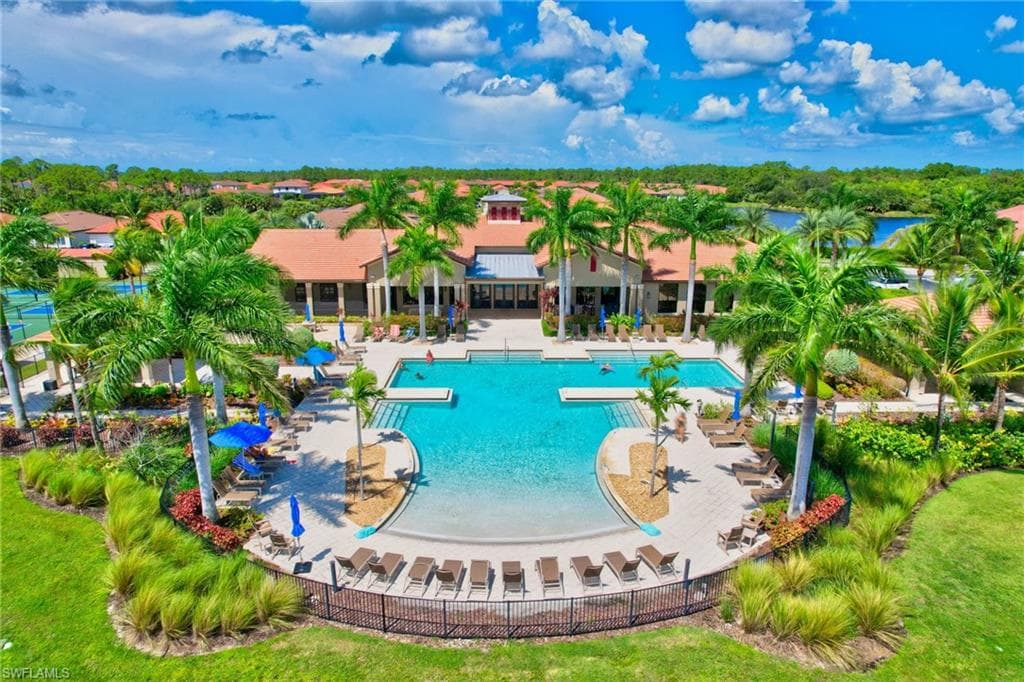 1570 Oceania Dr S, Naples, FL 34113-43