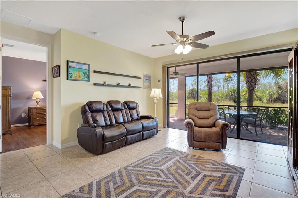 1570 Oceania Dr S, Naples, FL 34113-3