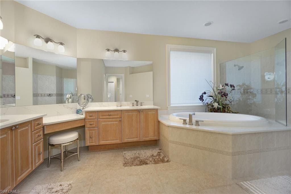 8007 Tiger Lily Dr, Naples, FL 34113-19
