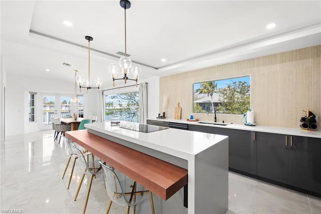 1555 Airway Dr, Naples, FL 34104-8