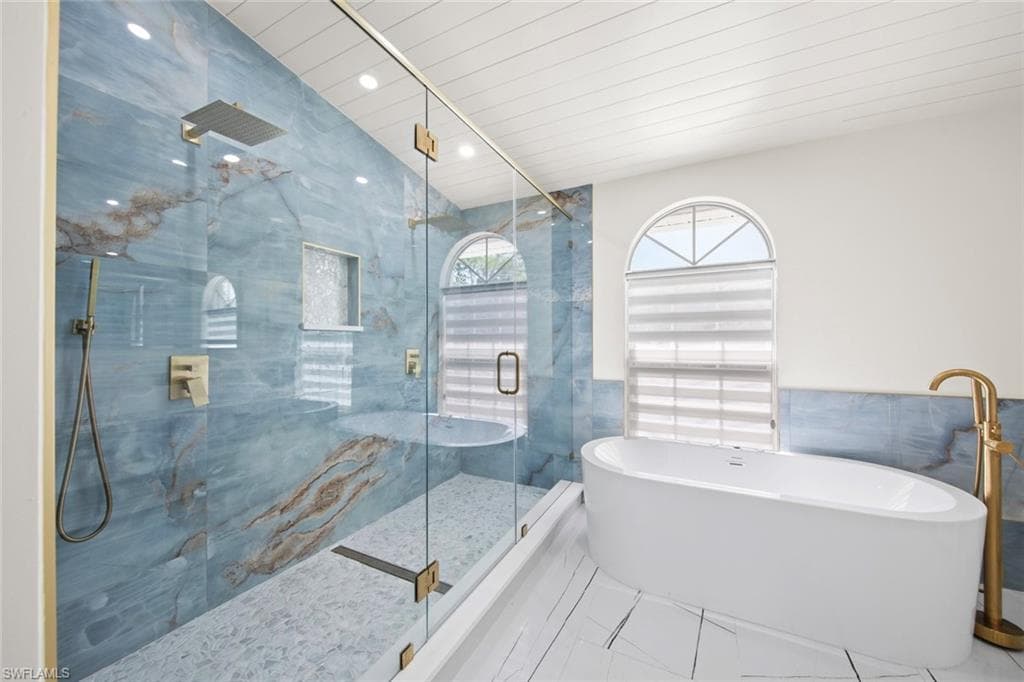 1555 Airway Dr, Naples, FL 34104-13