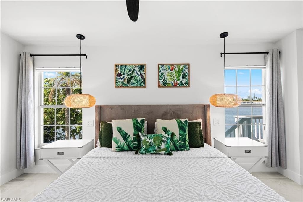 1555 Airway Dr, Naples, FL 34104-16