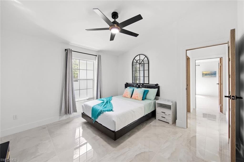 1555 Airway Dr, Naples, FL 34104-31