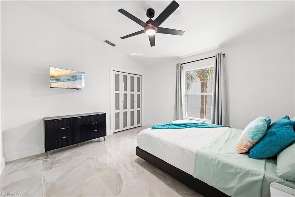 1555 Airway Dr, Naples, FL 34104-32