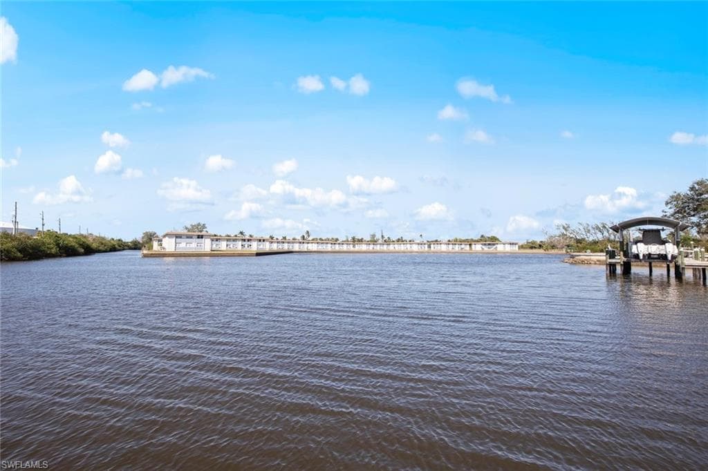 1555 Airway Dr, Naples, FL 34104-36