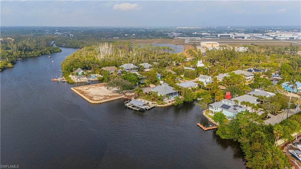 1555 Airway Dr, Naples, FL 34104-43