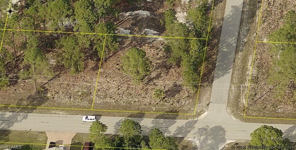 900 10th St, Lehigh Acres, FL 33972-5