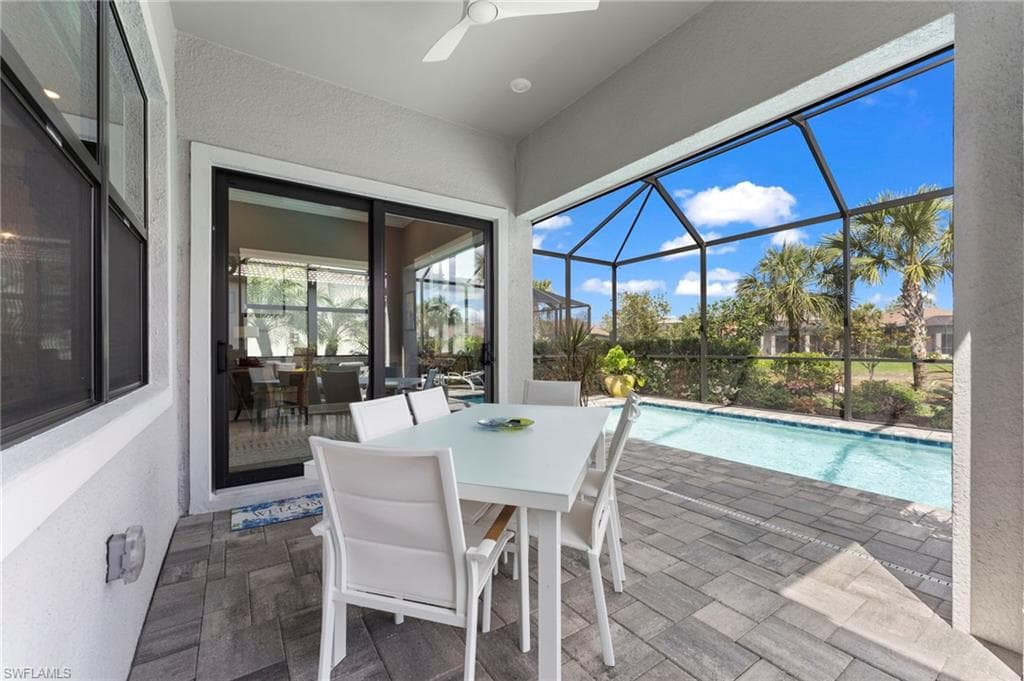 9721 Everglades Dr, Naples, FL 34120-20