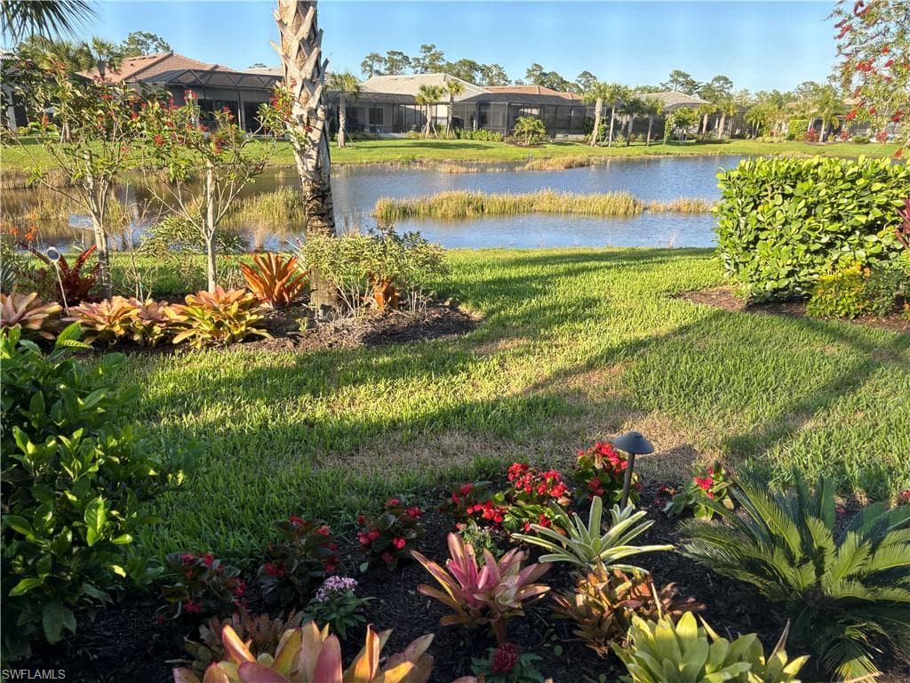 9721 Everglades Dr, Naples, FL 34120-31