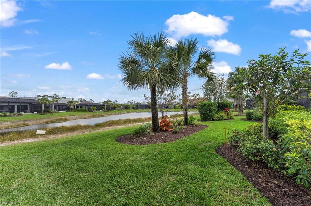9721 Everglades Dr, Naples, FL 34120-32