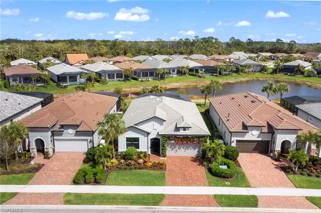 9721 Everglades Dr, Naples, FL 34120-35