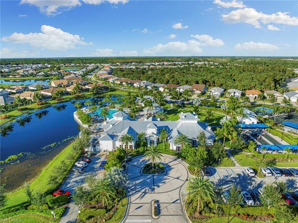 9721 Everglades Dr, Naples, FL 34120-36