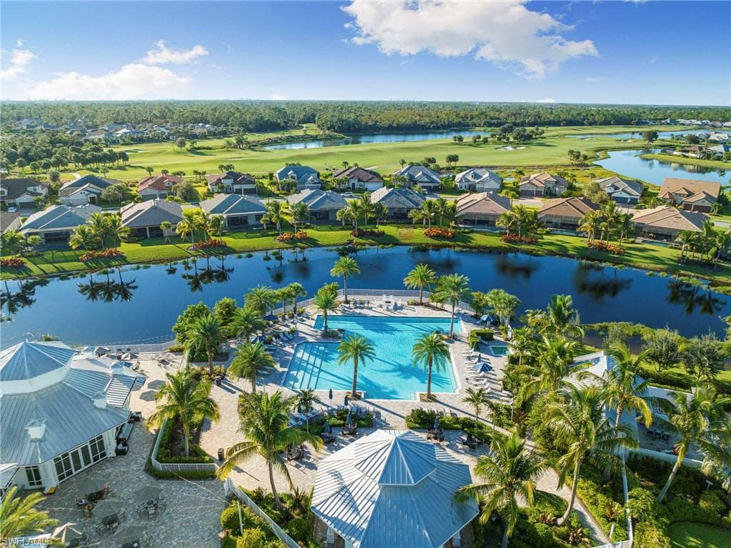 9721 Everglades Dr, Naples, FL 34120-39