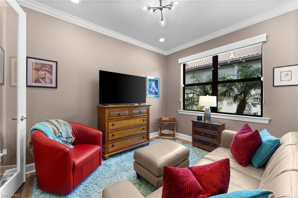 9721 Everglades Dr, Naples, FL 34120-6
