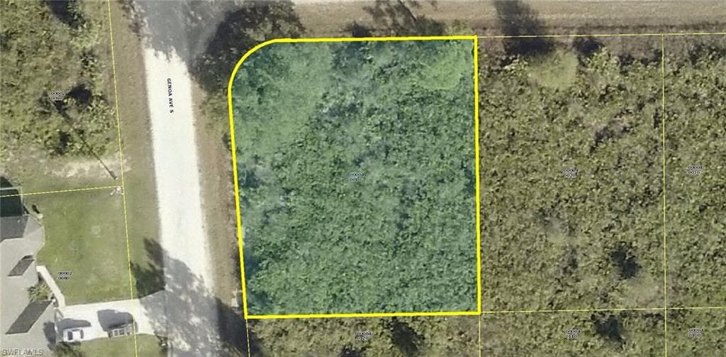 1106 Rachel St E, Lehigh Acres, FL 33974-1