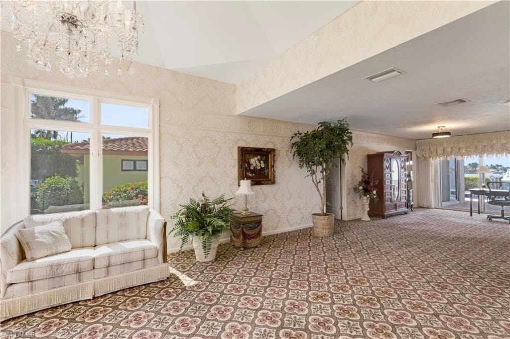 1535 Dolphin Ln, Naples, FL 34102-23