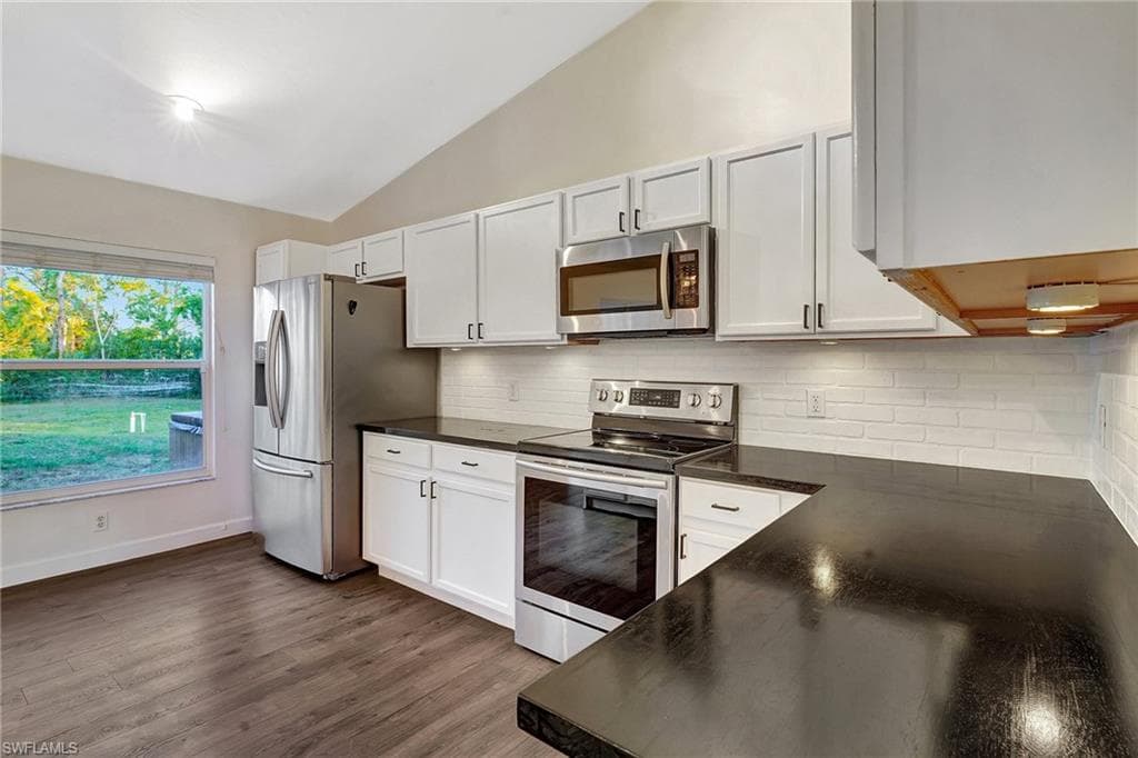 4810 12th St NE, Naples, FL 34120-8