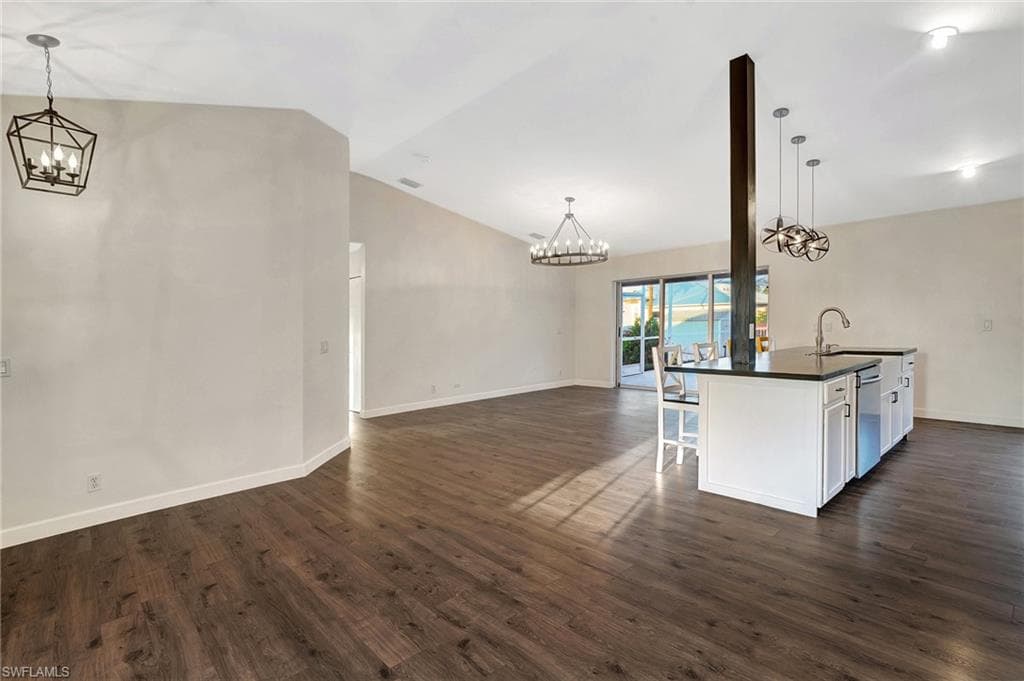 4810 12th St NE, Naples, FL 34120-12