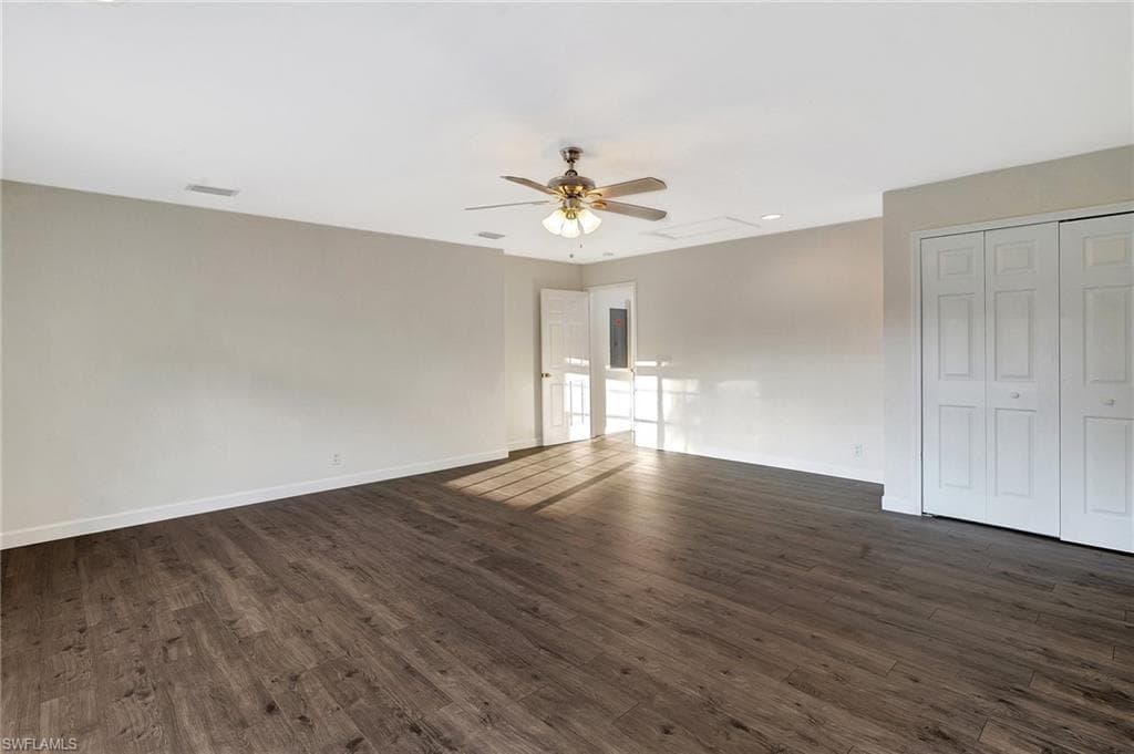 4810 12th St NE, Naples, FL 34120-20