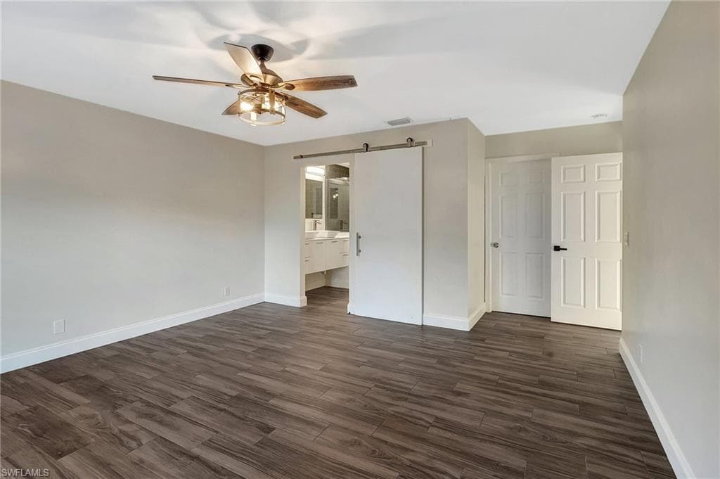 4810 12th St NE, Naples, FL 34120-25