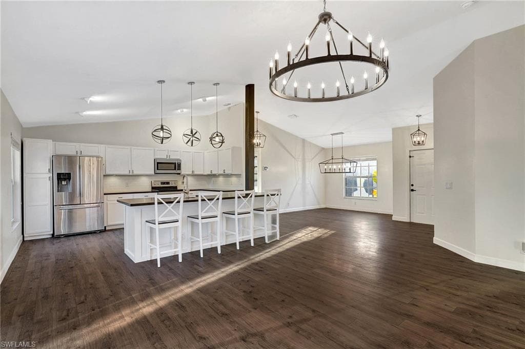 4810 12th St NE, Naples, FL 34120-1