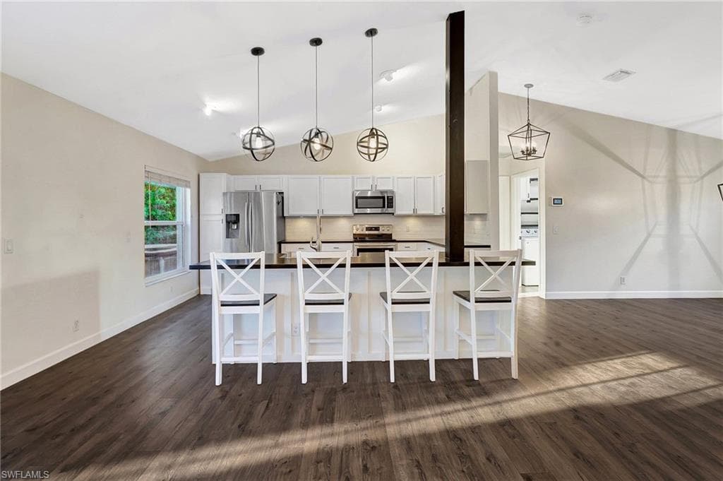 4810 12th St NE, Naples, FL 34120-5
