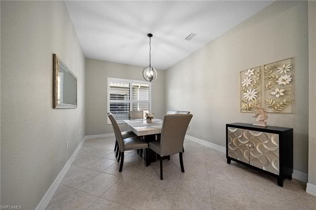 2866 Cinnamon Bay Cir, Naples, FL 34119-13