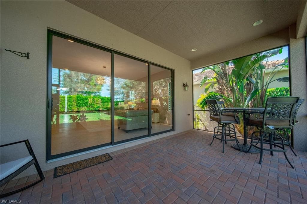2866 Cinnamon Bay Cir, Naples, FL 34119-30