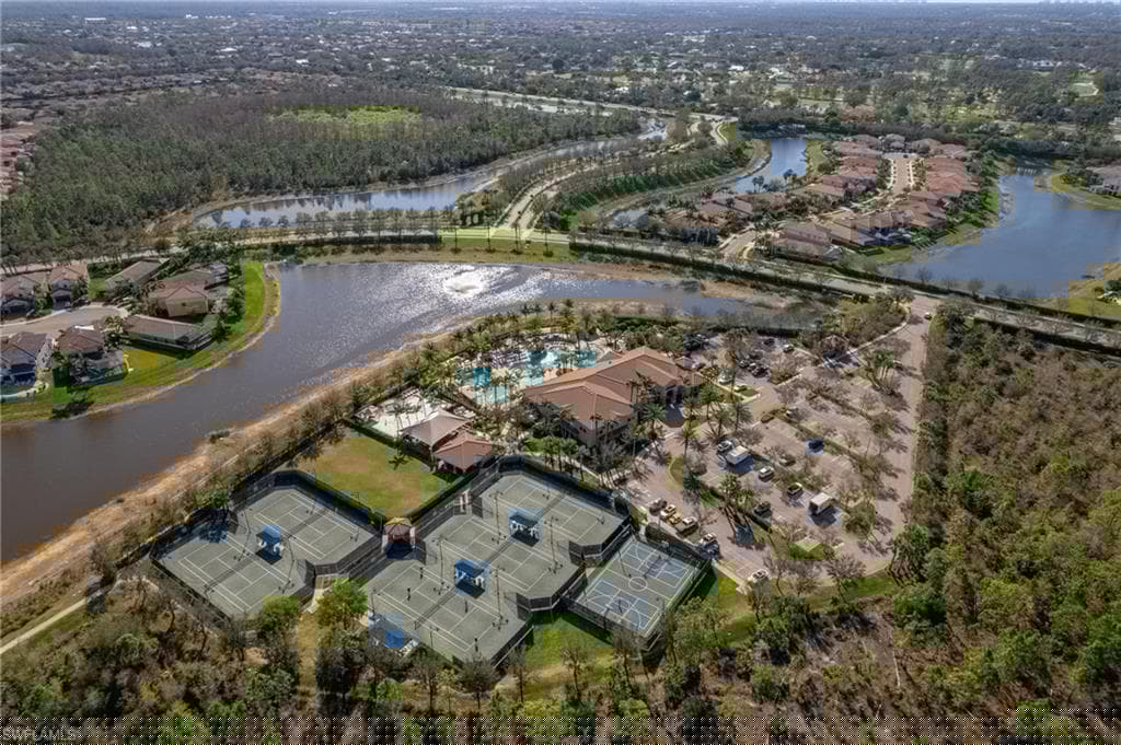 2866 Cinnamon Bay Cir, Naples, FL 34119-37