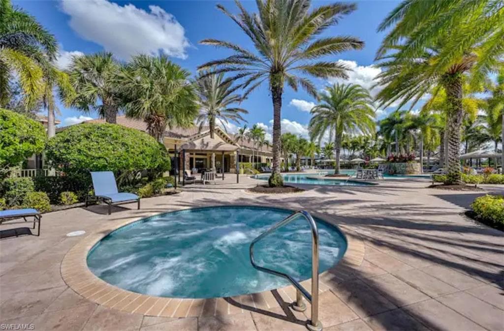 2866 Cinnamon Bay Cir, Naples, FL 34119-40