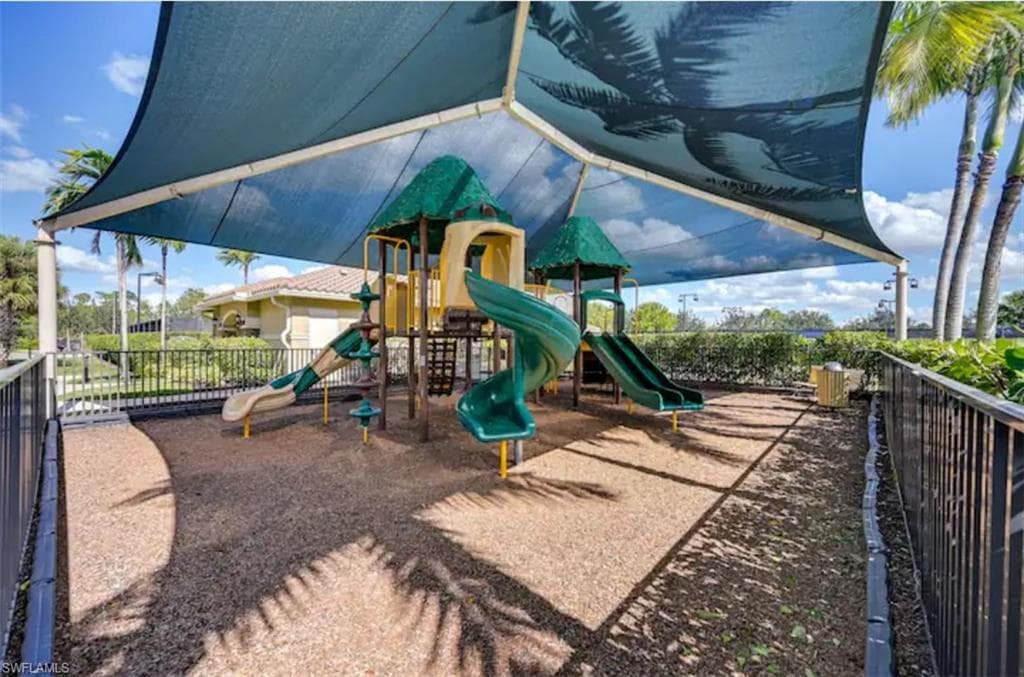 2866 Cinnamon Bay Cir, Naples, FL 34119-44