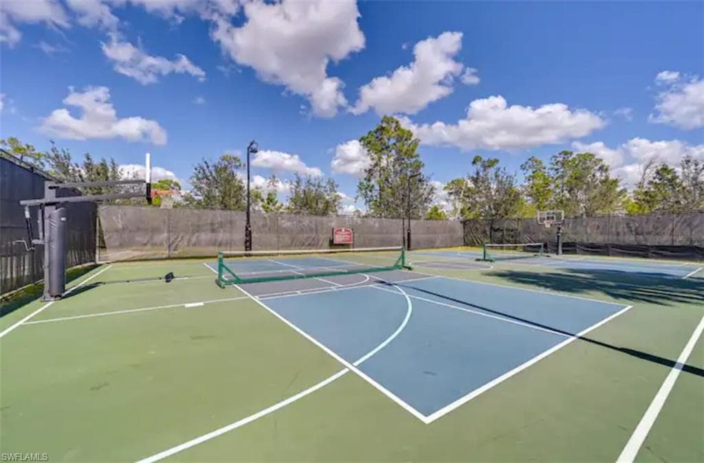 2866 Cinnamon Bay Cir, Naples, FL 34119-46