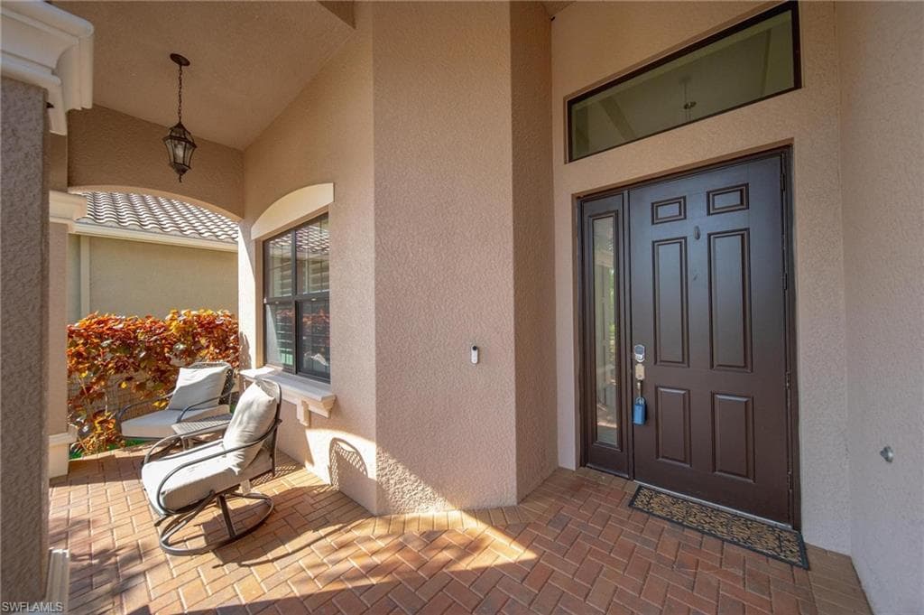 2866 Cinnamon Bay Cir, Naples, FL 34119-4