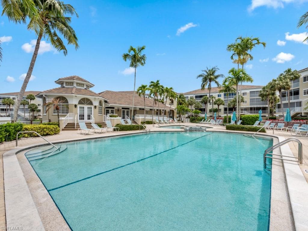 7702 Pebble Creek Cir 201, Naples, FL 34108-23