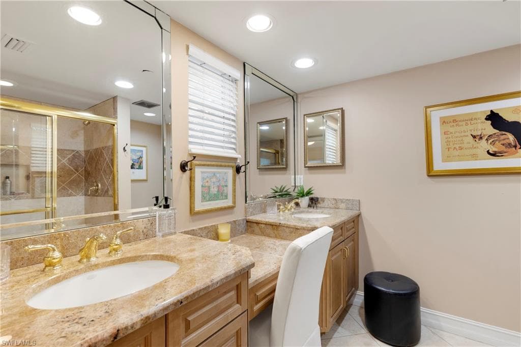 445 3rd Ave S 102, Naples, FL 34102-24