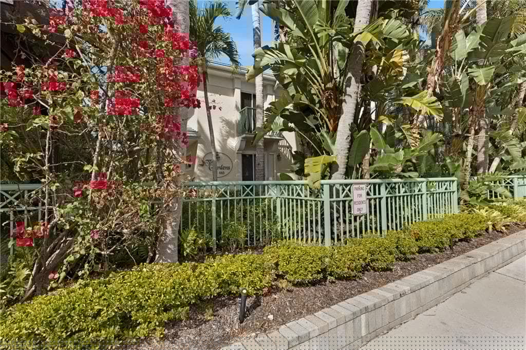 445 3rd Ave S 102, Naples, FL 34102-30