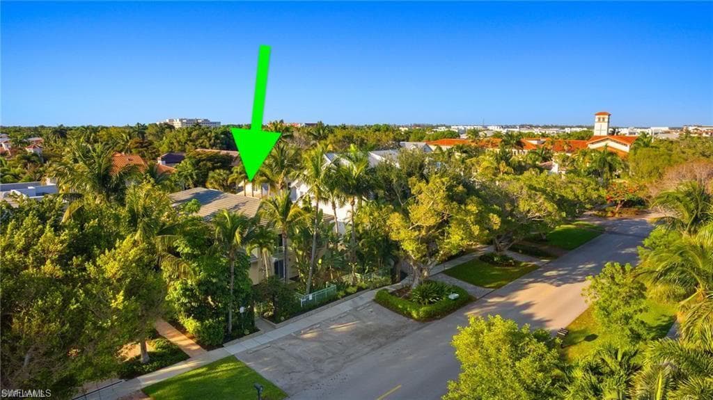 445 3rd Ave S 102, Naples, FL 34102-31