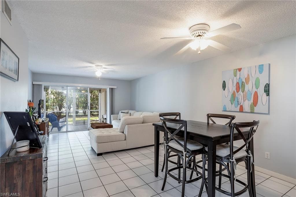 7762 Jewel Ln 101, Naples, FL 34109-4
