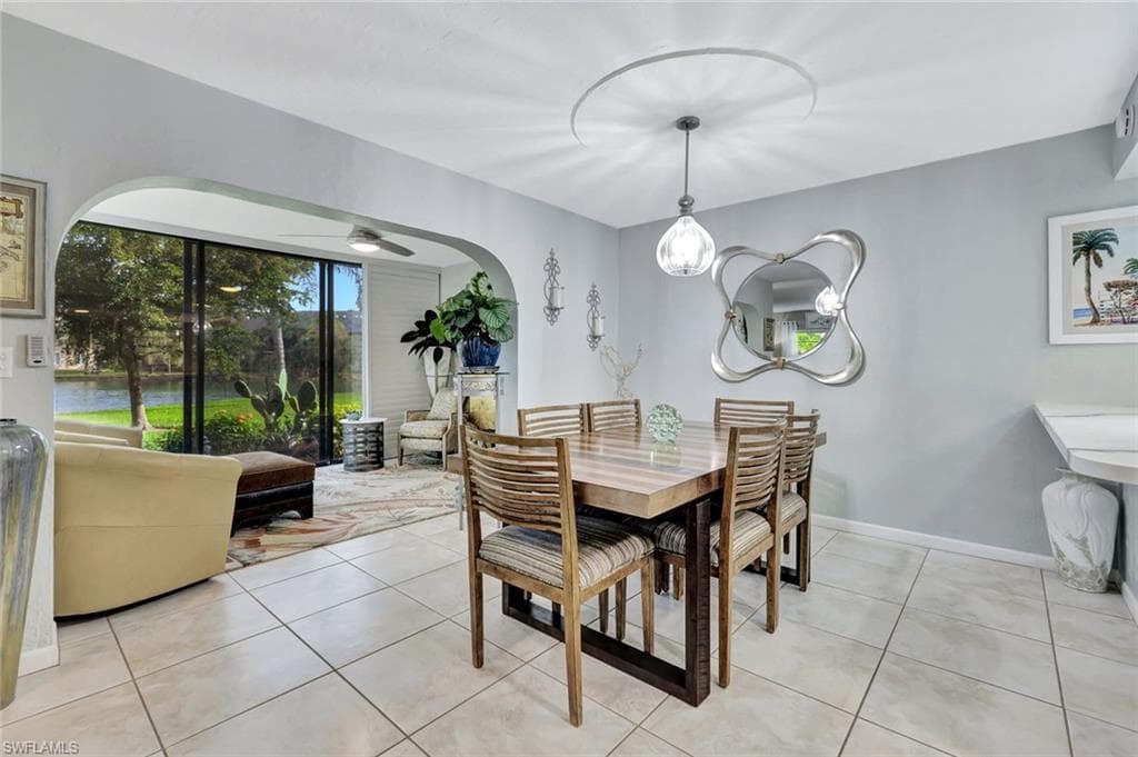 940 Palm View Dr 117, Naples, FL 34110-15