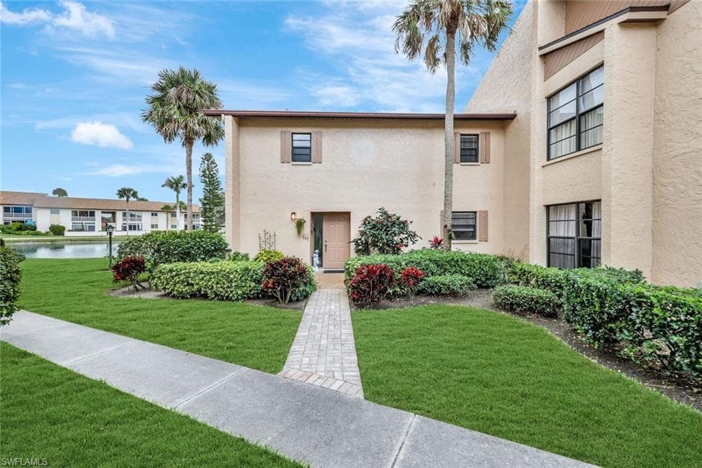 940 Palm View Dr 117, Naples, FL 34110-1