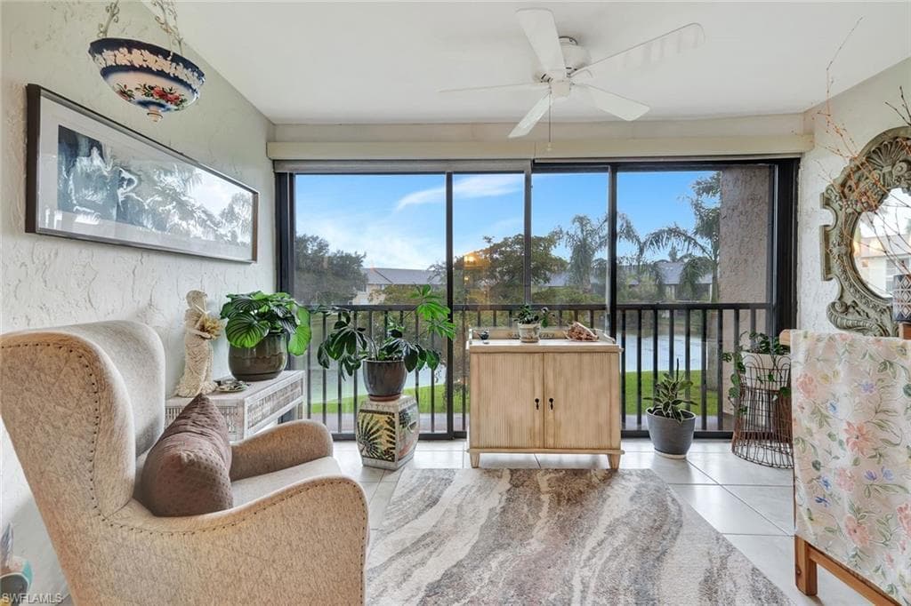 940 Palm View Dr 117, Naples, FL 34110-21