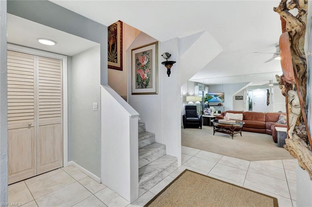940 Palm View Dr 117, Naples, FL 34110-4