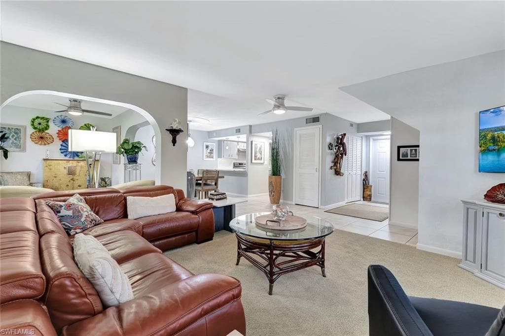 940 Palm View Dr 117, Naples, FL 34110-6