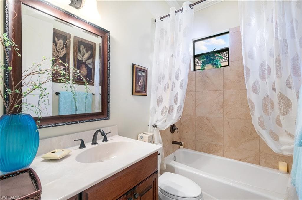 459 Persian Ct, Marco Island, FL 34145-25