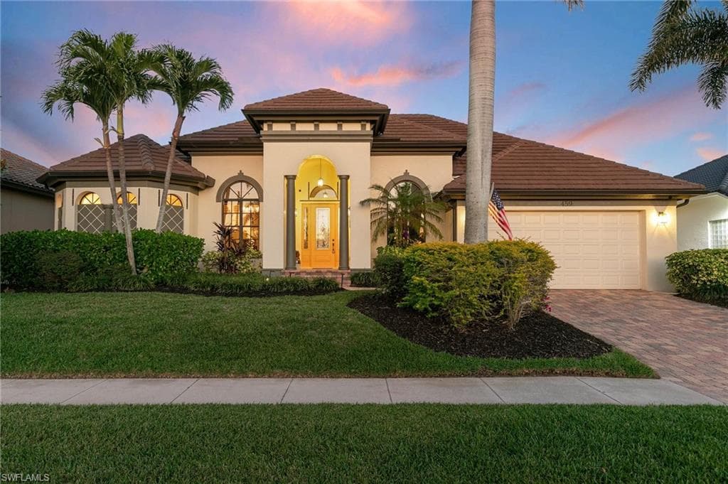 459 Persian Ct, Marco Island, FL 34145-2