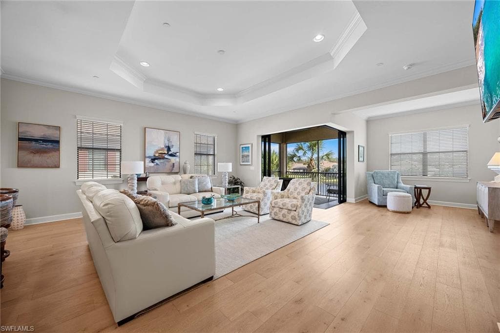 9657 Montelanico Loop 201, Naples, FL 34119-10